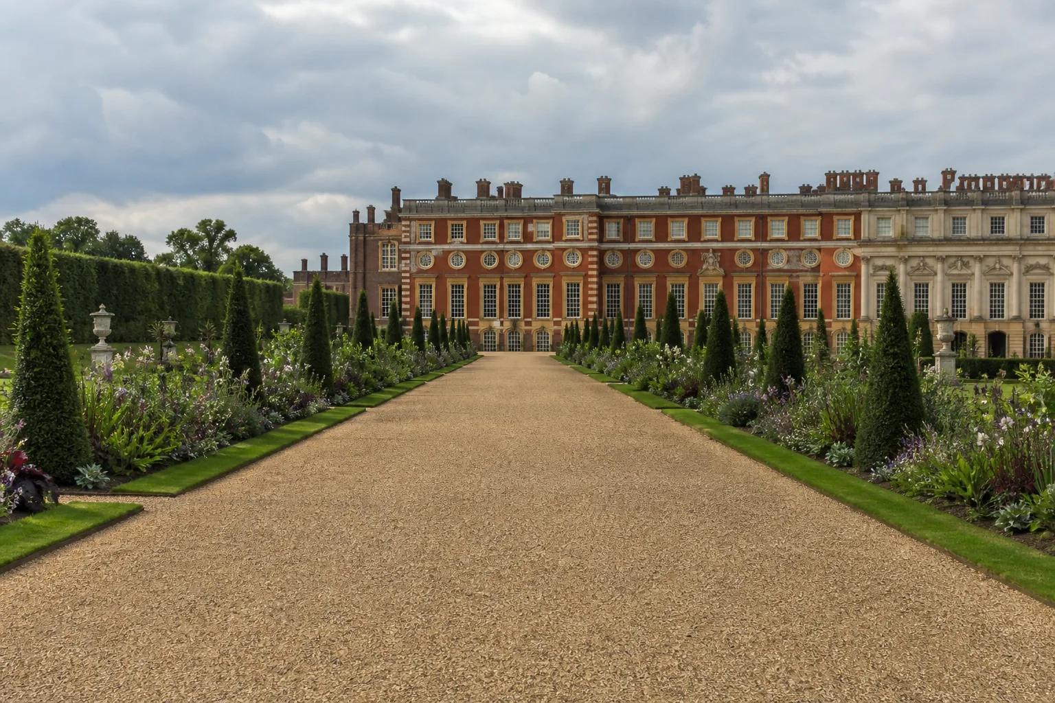 A Hampton Court garden walk